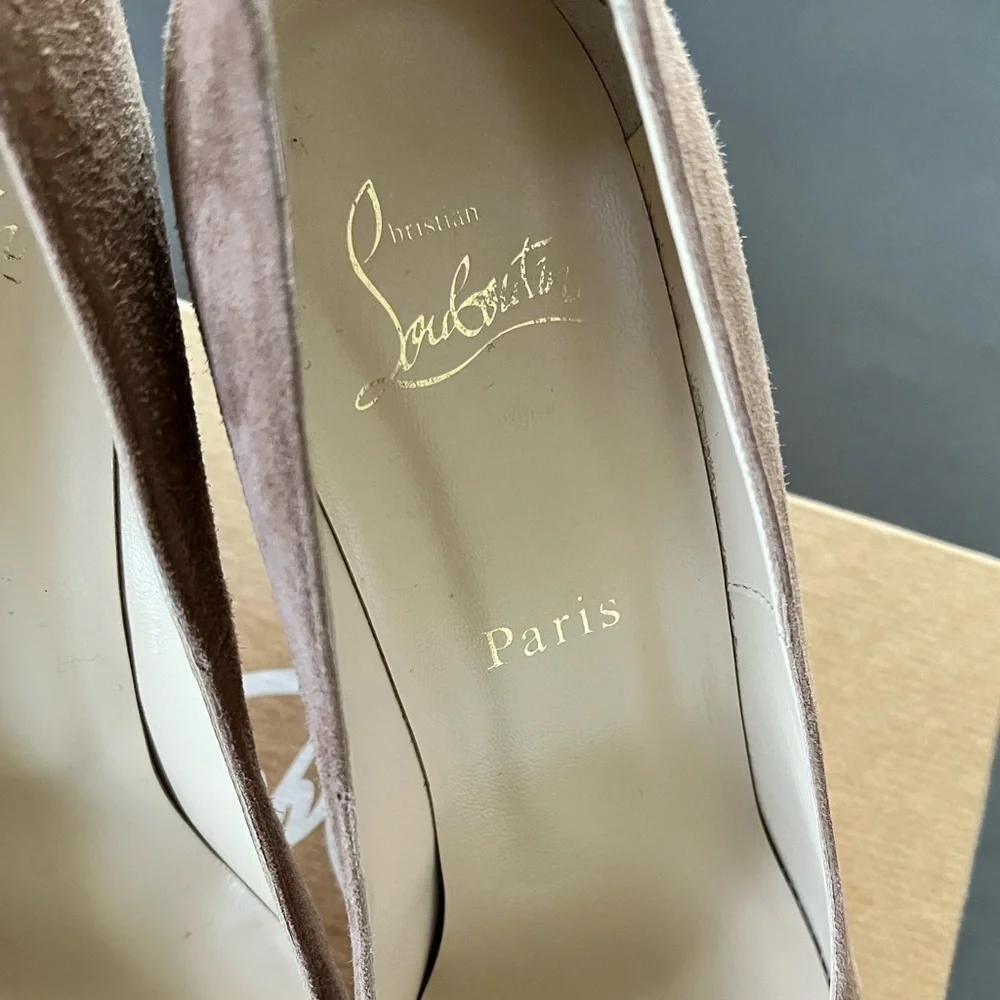 Christian Louboutin Fifi Bark Suede Pumps - Picture 3 of 11